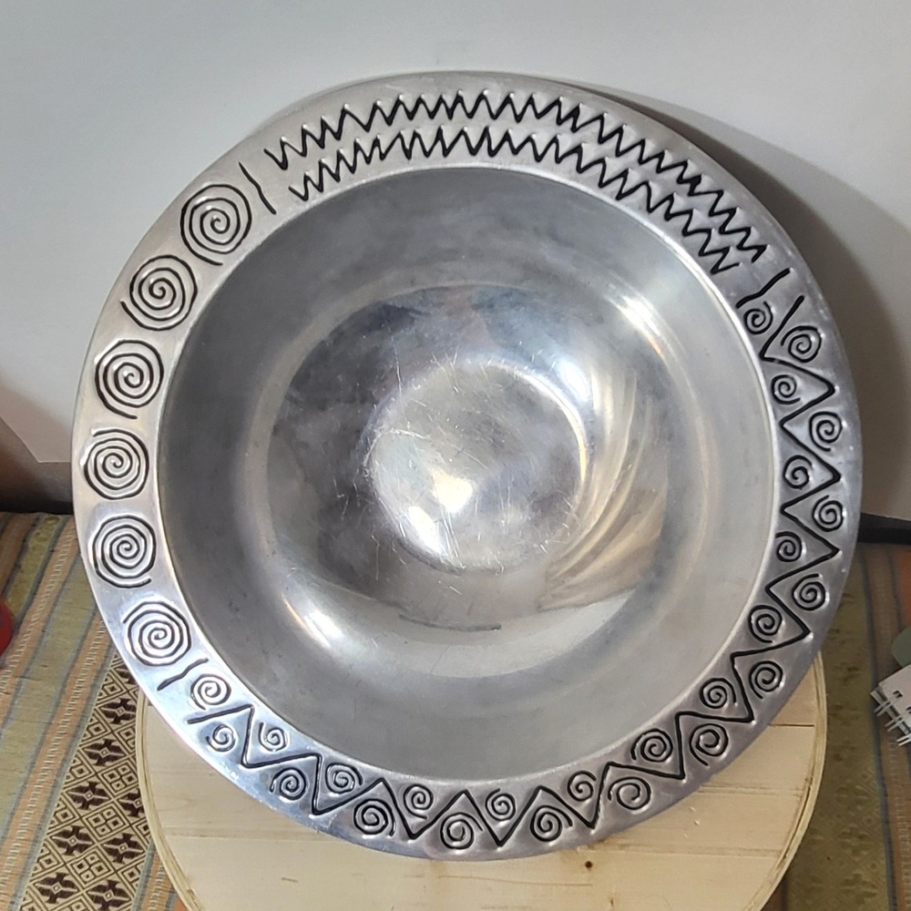 Wilton Armetale Tribal Etched Rim Silver Metal Serving Bowl 14 Inch Round